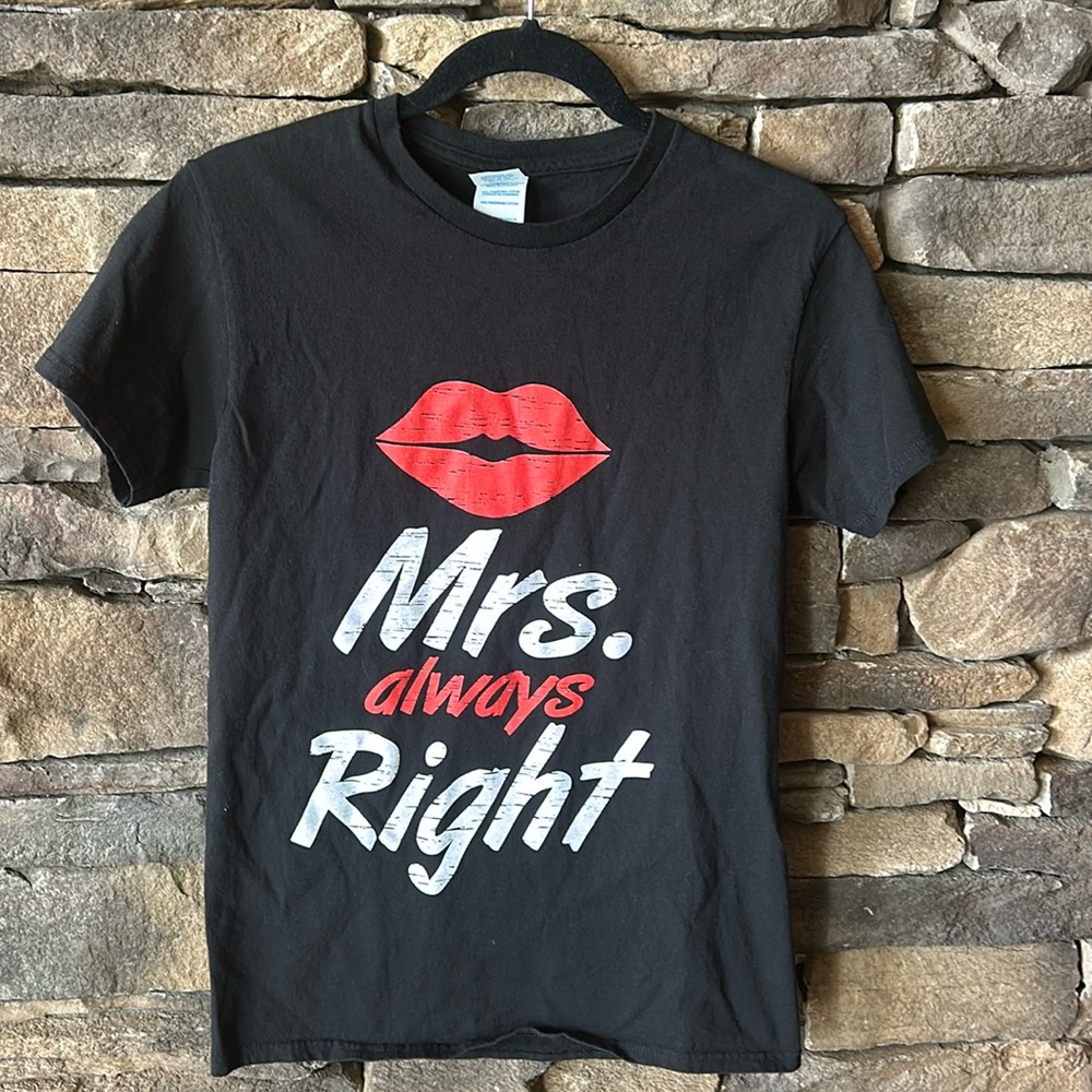 Women’s black short-sleeve tee 100% preshrunk cotton. “Mrs. Always Right” small